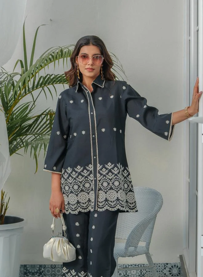 دي دبليو طقم منسق من قميص وبنطال مطرز للنساء